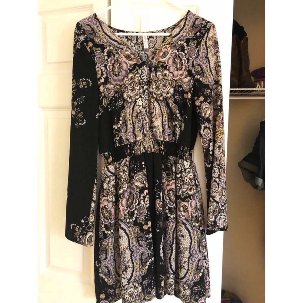 Long Sleeve Floral Dress!!